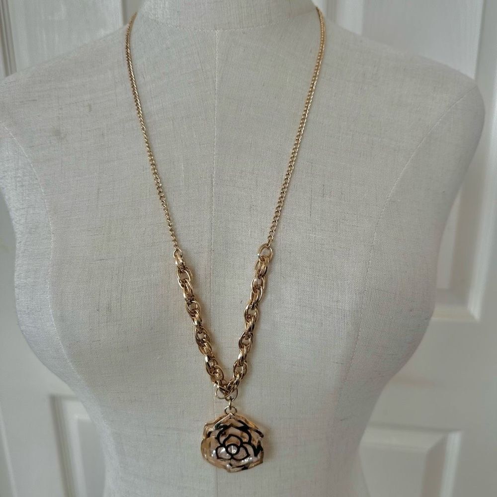 1946 Rose  crystal filled pendant necklace